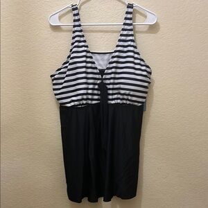 Younique Black and White Fitted Tie Front Swim Tank Top